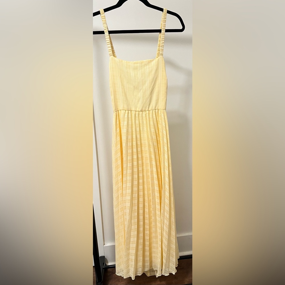 Elegant Yellow Strappy Dress